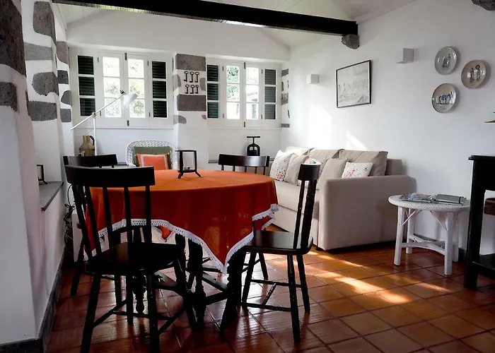 Monserrate - Galera Caloura